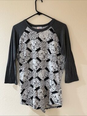 Black & White Floral Raglan Top